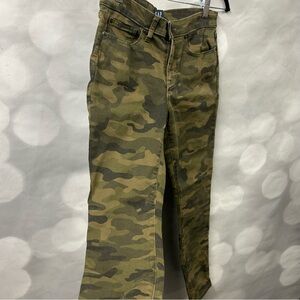 Gap green‎ camouflage skinny stretch jeans in size 2/26